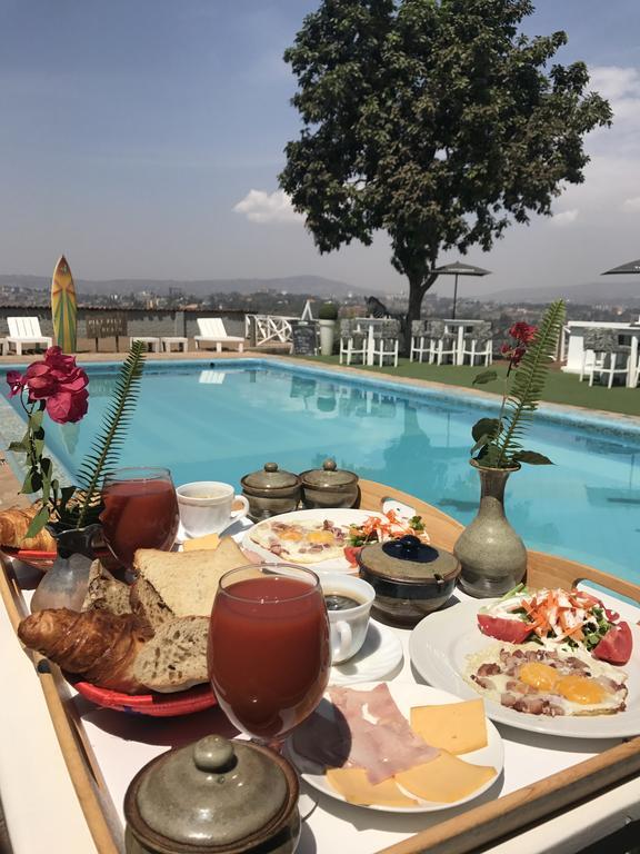 Pili Pili Boutique Hotel Kigali Bagian luar foto